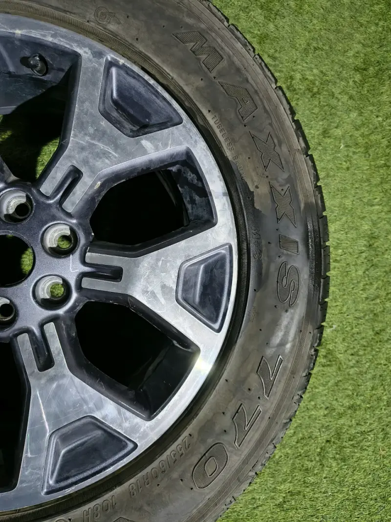 Llanta con neumático 255/60R18 nuevo sin uso - 2