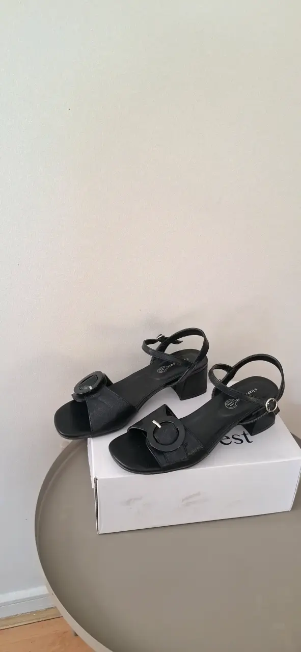 Sandalias con taco - 2