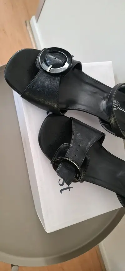 Sandalias con taco - miniatura 4