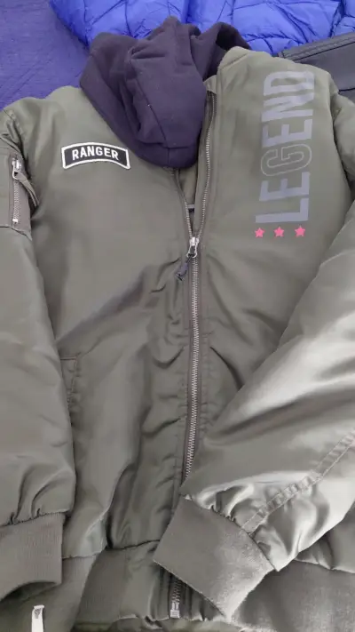 Ropa de lolo nueva y muy 3 posturas otras. - miniatura 1