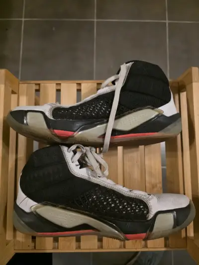 zapatilla de básquetbol Air Jordan 38 talla US 7.5 - miniatura 2