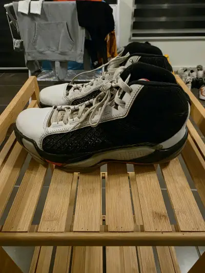 zapatilla de básquetbol Air Jordan 38 talla US 7.5 - miniatura 3