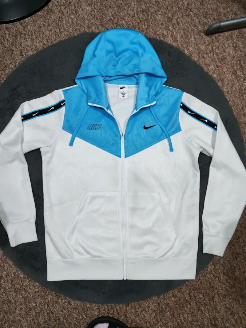 Poleron Nike - 1