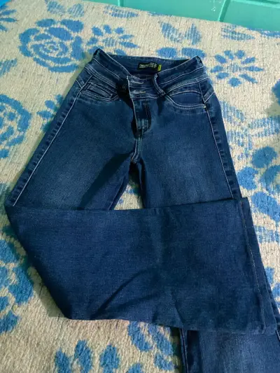 Se venden jeans talla 34 y 36 - miniatura 4
