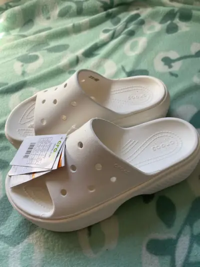 CROCS - miniatura 1