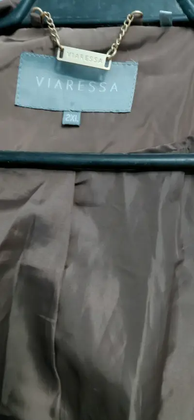 Chaqueta cortaviento sin uso - miniatura 3