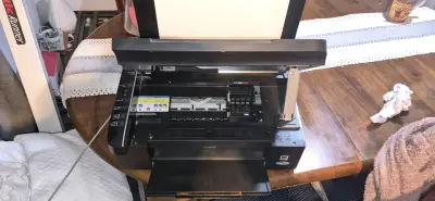Impresora 🖨 multifuncional a color - miniatura 1