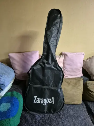 Guitarra acustica Zaragoza - miniatura 1