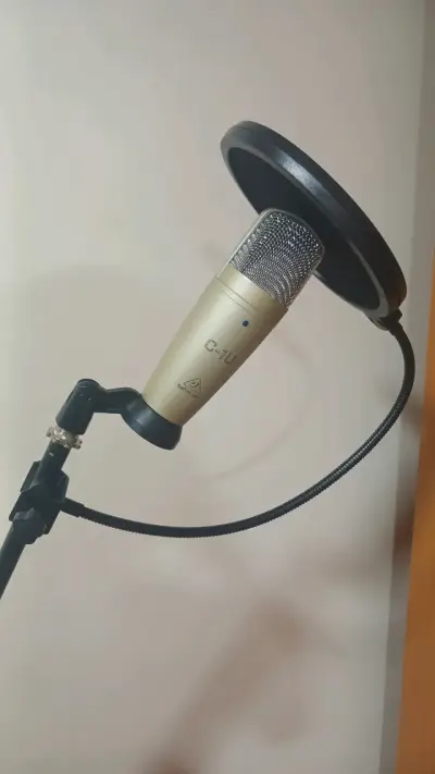 ATRIL DE MICROFONO, CON MICROFONO INCLUIDO Y ANTIP - miniatura 2