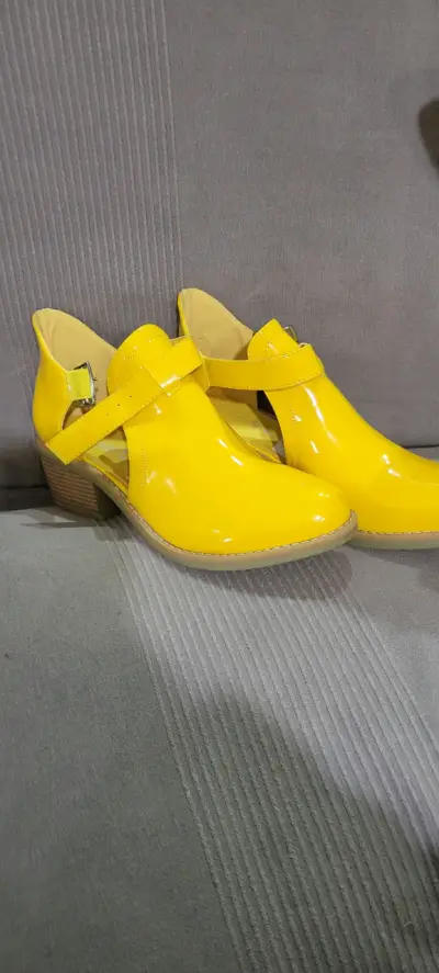 Zapato abierto Charol Yellow Danicolle - miniatura 1