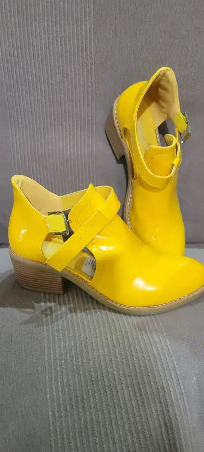 Zapato abierto Charol Yellow Danicolle - miniatura 3