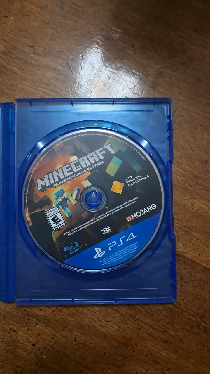 PlayStation 4 Especial Edition + 3 juegos - 3