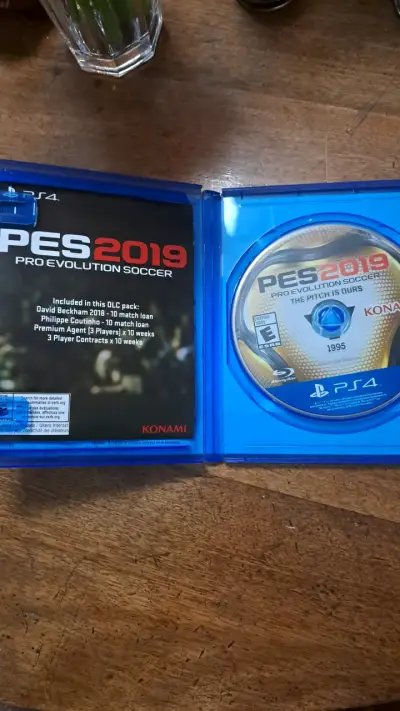 PlayStation 4 Especial Edition + 3 juegos - miniatura 4