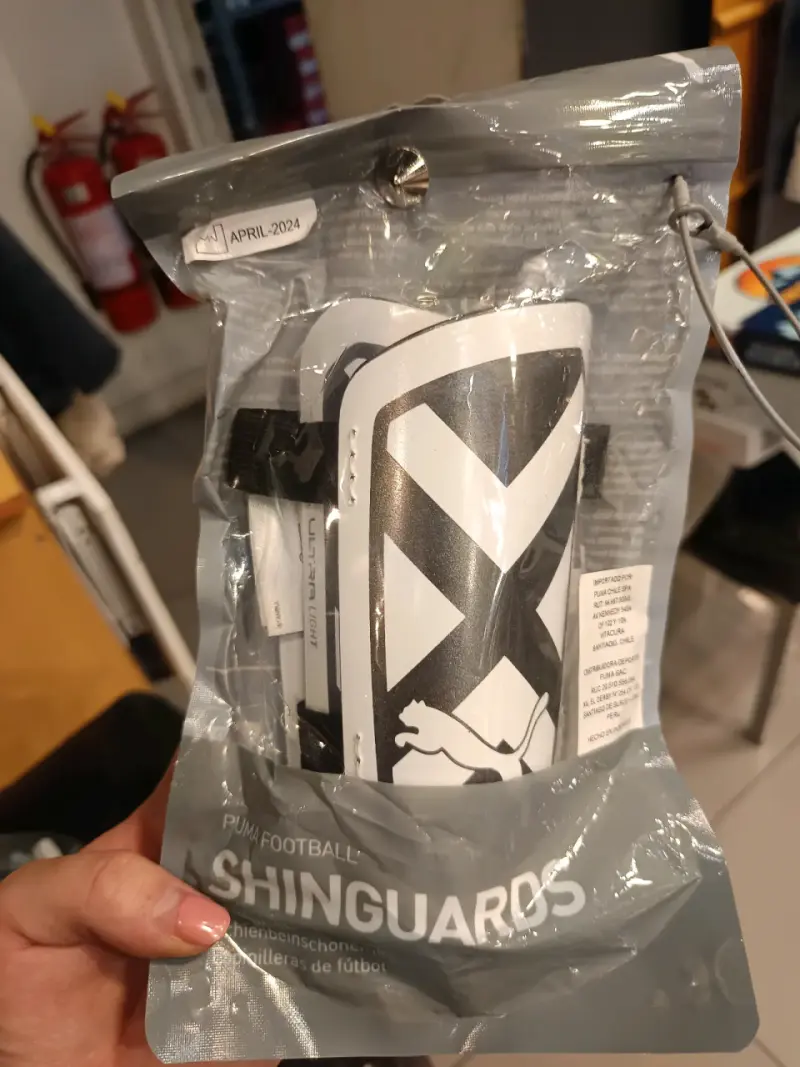 Canilleras niño