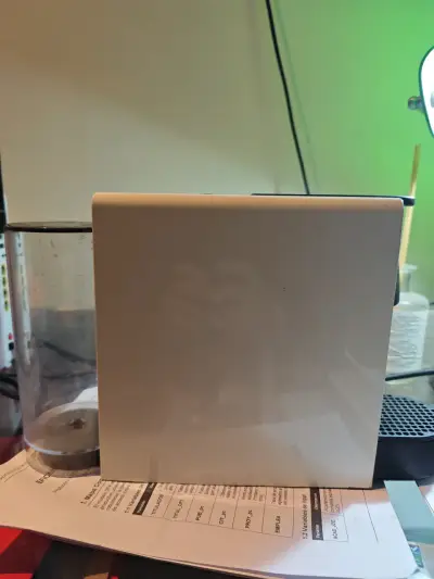 Cafetera Nespresso - miniatura 2
