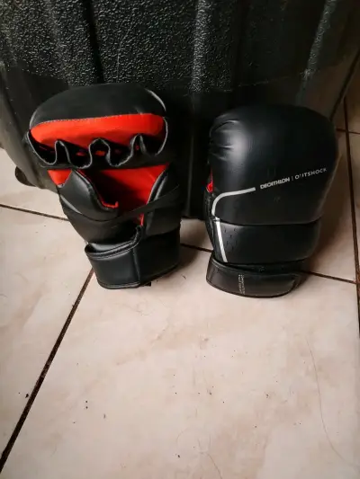 SACO de BOXEO + GUANTES - miniatura 2