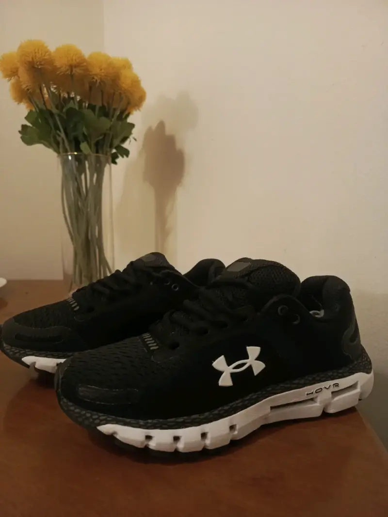 Zapatillas under Armour nuevas talla 37 - 2