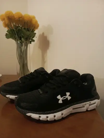 Zapatillas under Armour nuevas talla 37 - miniatura 2