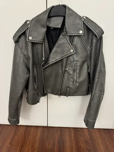 Chaqueta efecto cuero gris - miniatura 1
