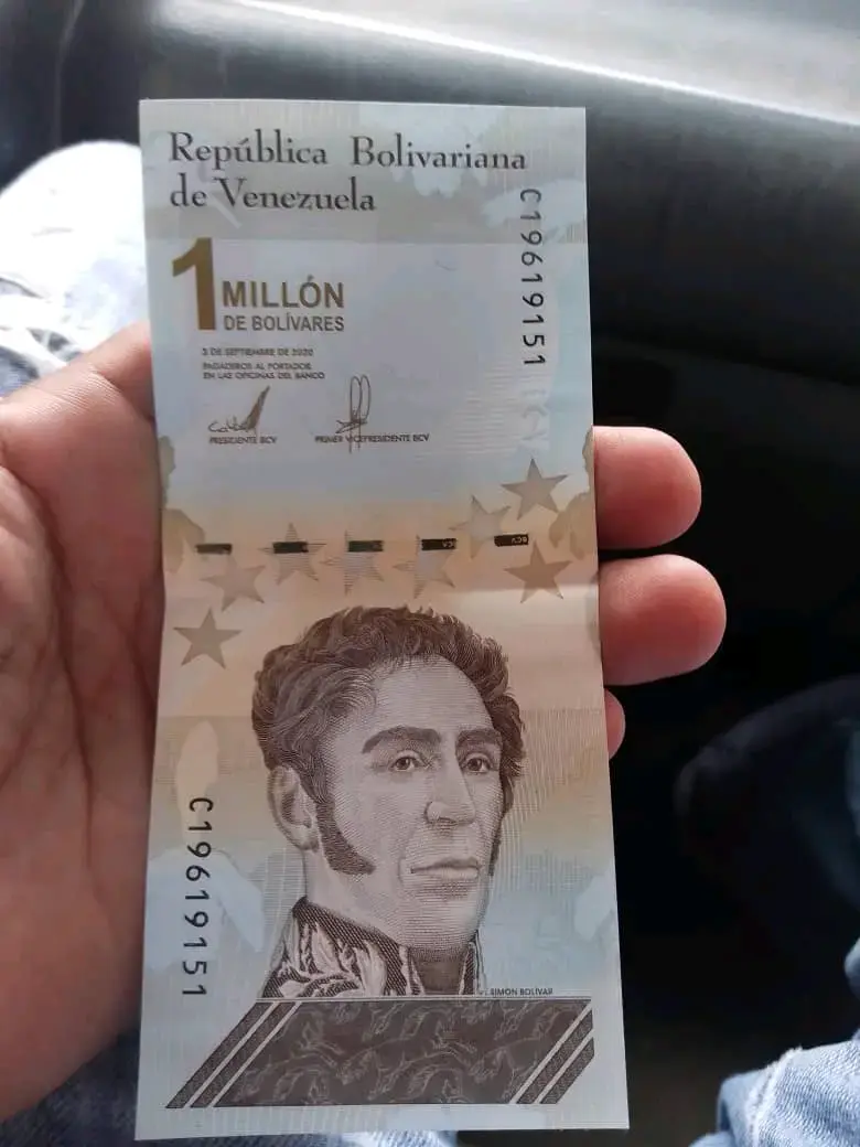 Monedas y billetes de distintos paises - 1