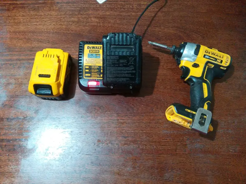 Cargador y batería