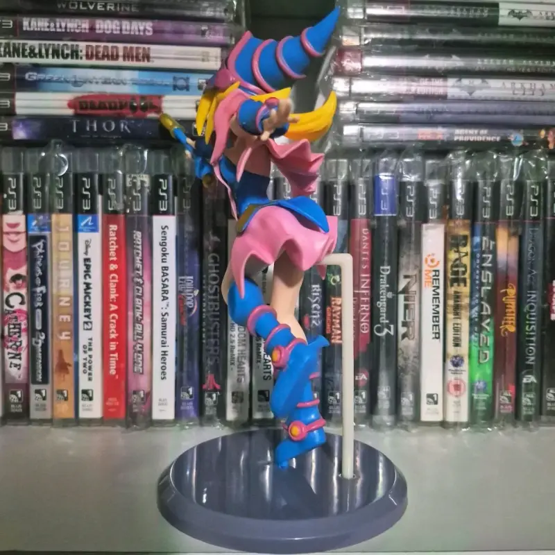 Figura Maga Oscura de Yu-gi-oh - 4