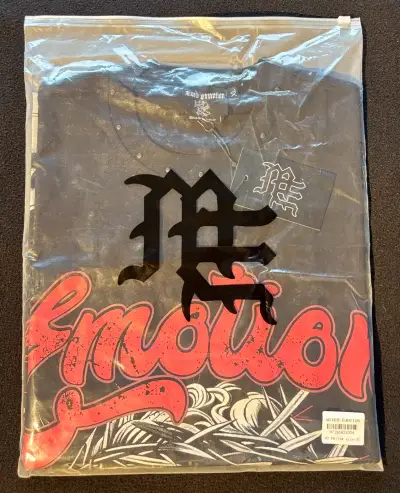 Polera Mixed Emotion - miniatura 5