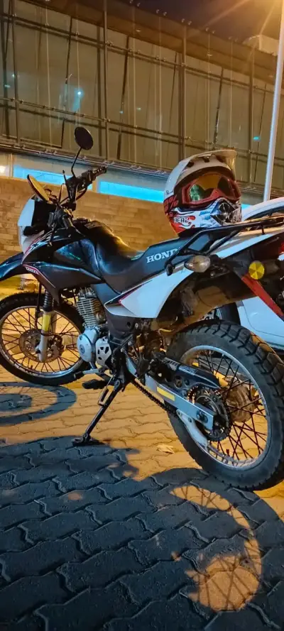 MOTO Honda XR150 - miniatura 1