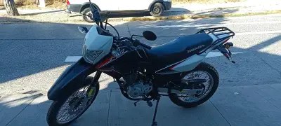 MOTO Honda XR150 - miniatura 3