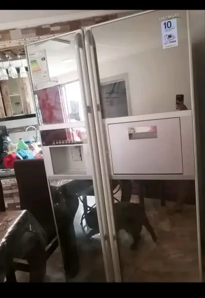 Refrigerador marca Daewoo - miniatura 1