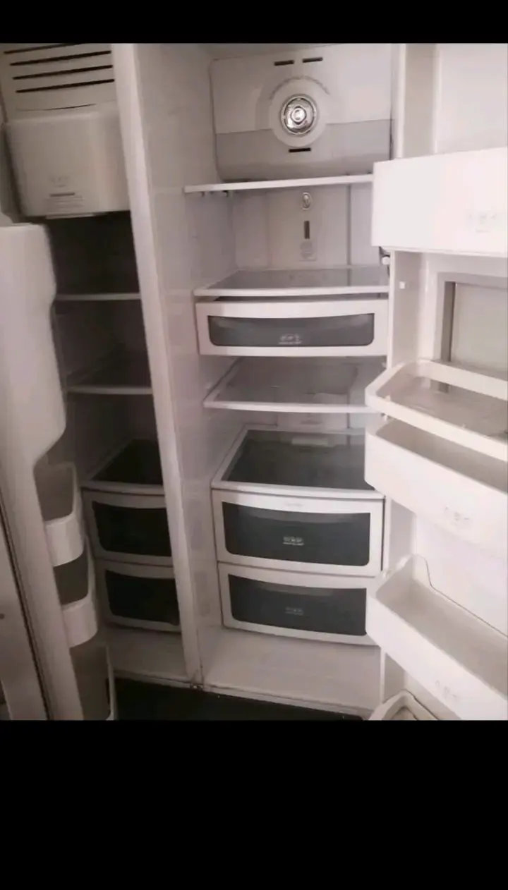 Refrigerador marca Daewoo - 2