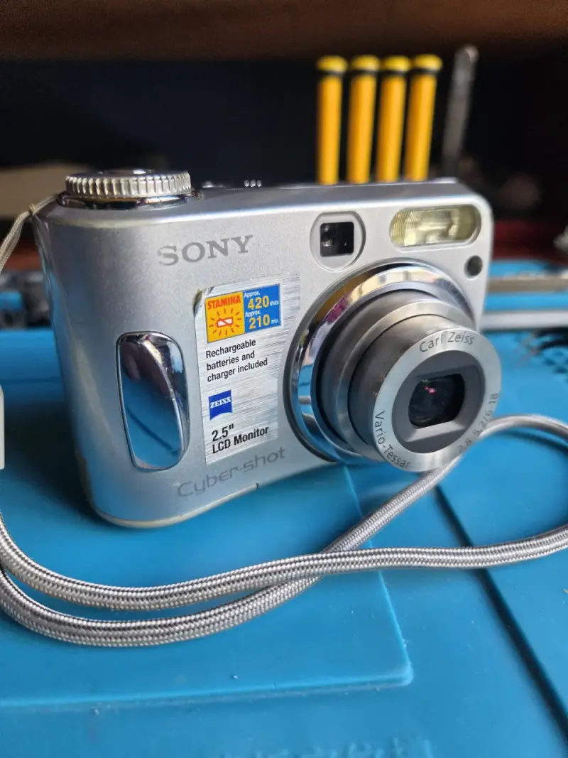 Sony Cyber-Shot vintage - 1