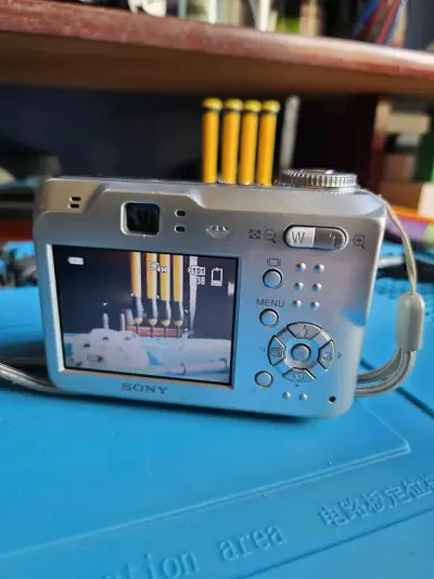 Sony Cyber-Shot vintage - miniatura 2