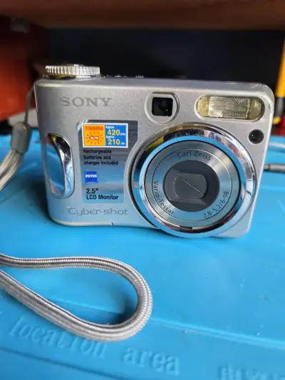 Sony Cyber-Shot vintage - miniatura 5