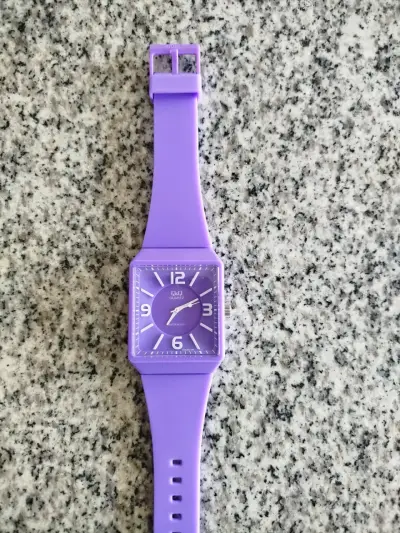 Reloj Q&Q nuevo - miniatura 3
