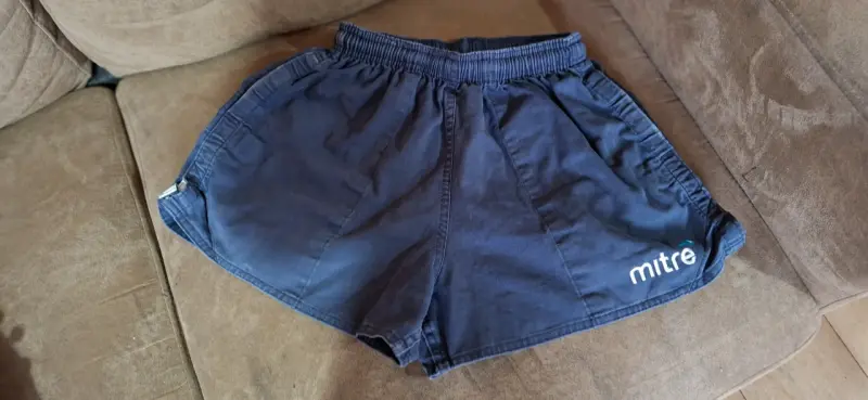 Short rugby adulto talla S-M
