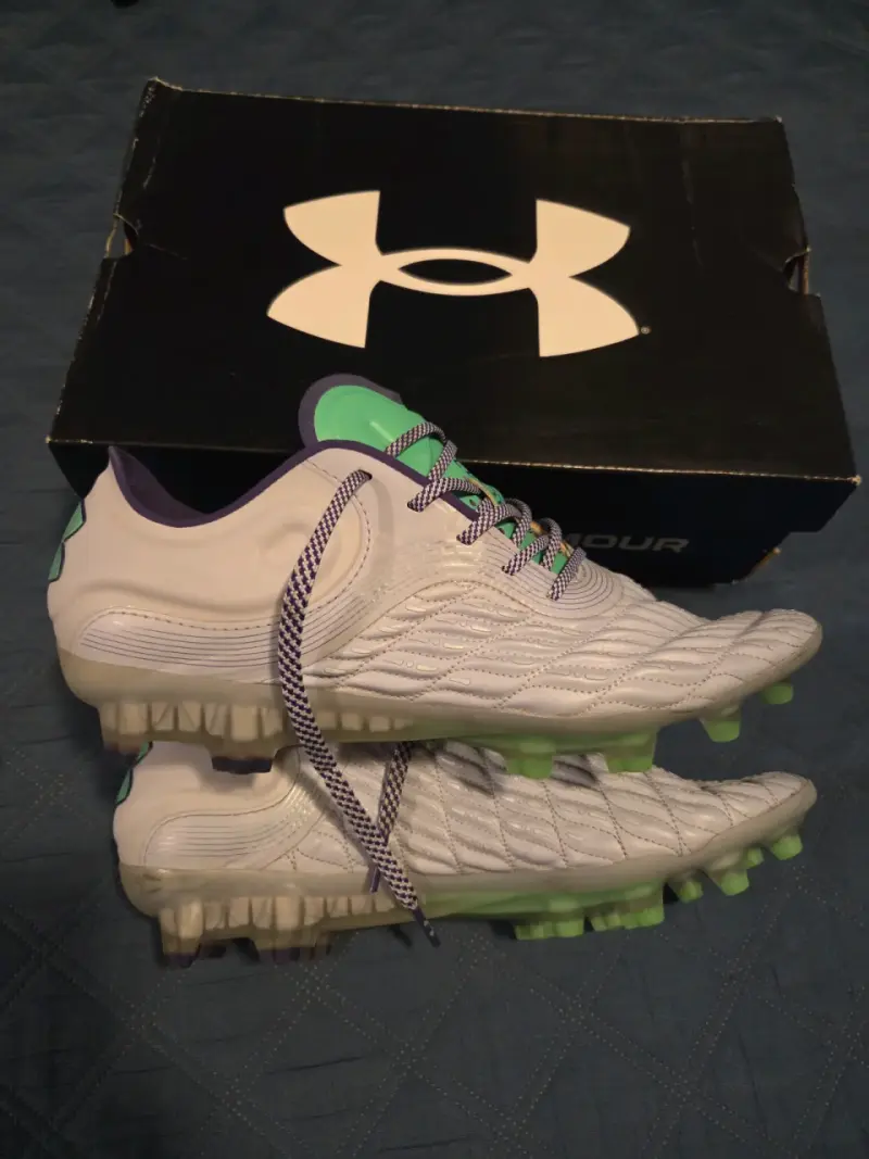 Chuteadores Under Armour profesionales - 1
