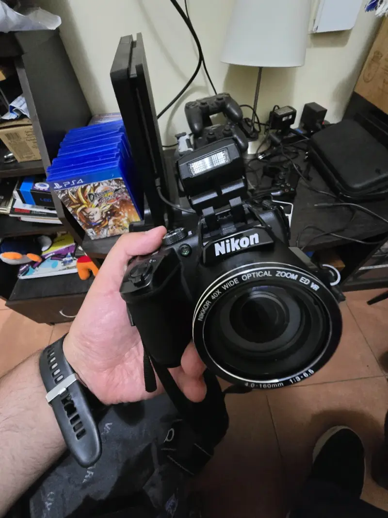 Digital Nikon Coolpix - 1