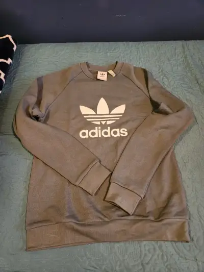 Ropa de marca nueva, original y sin uso alguo - miniatura 1