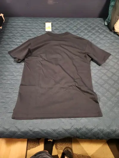Ropa de marca nueva, original y sin uso alguo - miniatura 4