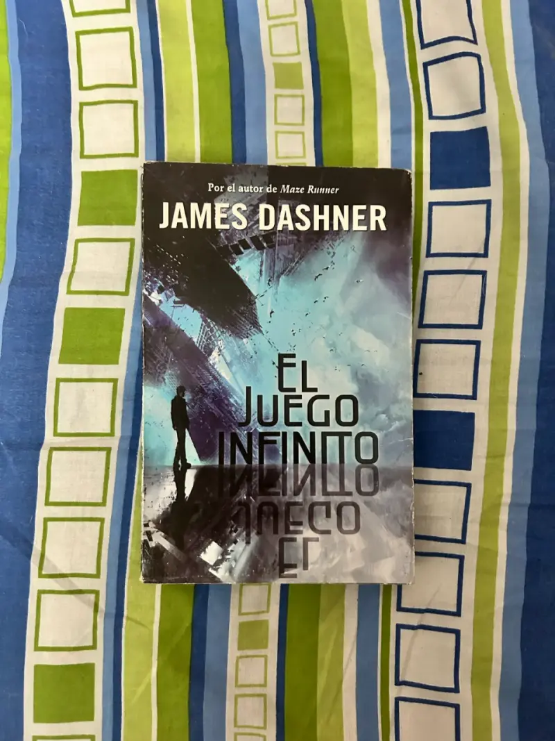 Libro NO original El juego infinito