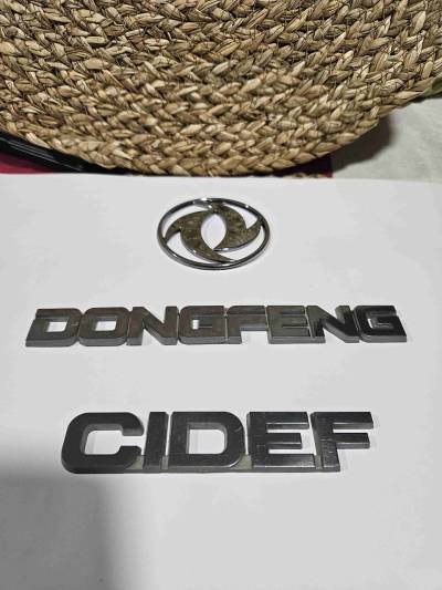 Emblemas Dongfeng - miniatura 2