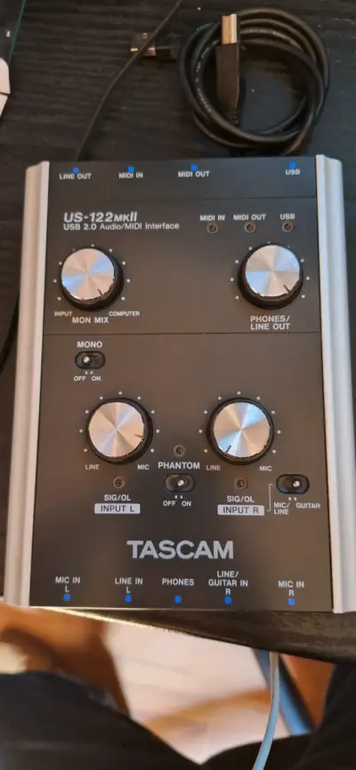 Tascam Interfaz de audio - miniatura 3