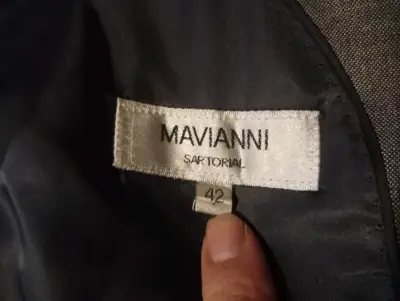 Se vende traje - miniatura 3