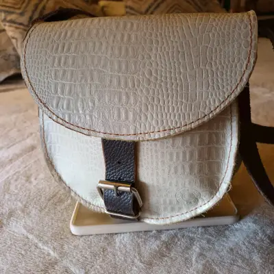 Bolso bandolera de cuero - miniatura 2
