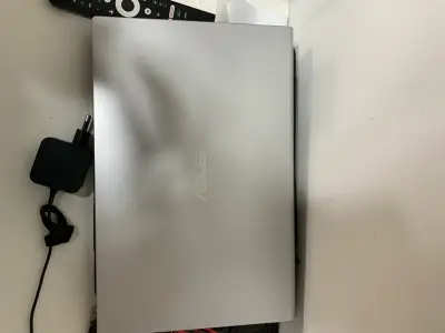 asus vivobook 15 - miniatura 2