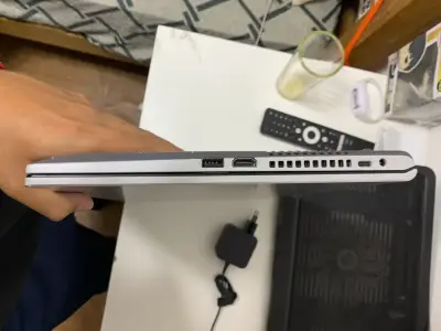 asus vivobook 15 - miniatura 4