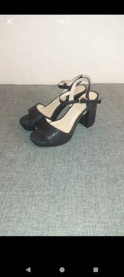 Sandalias negras con plataforma - miniatura 2