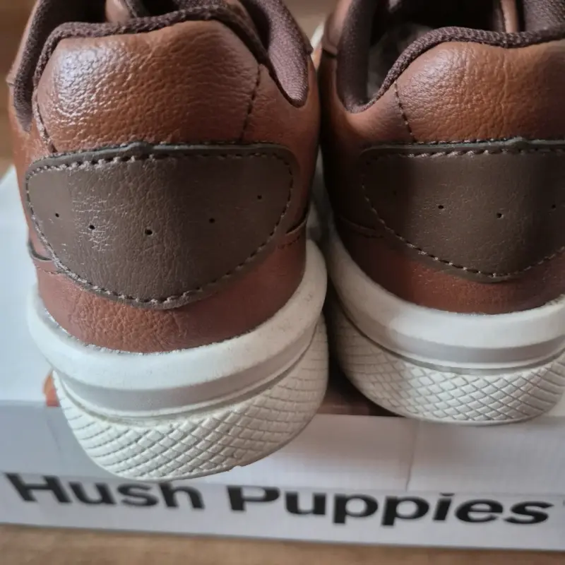 Zapatillas café para niño - 2