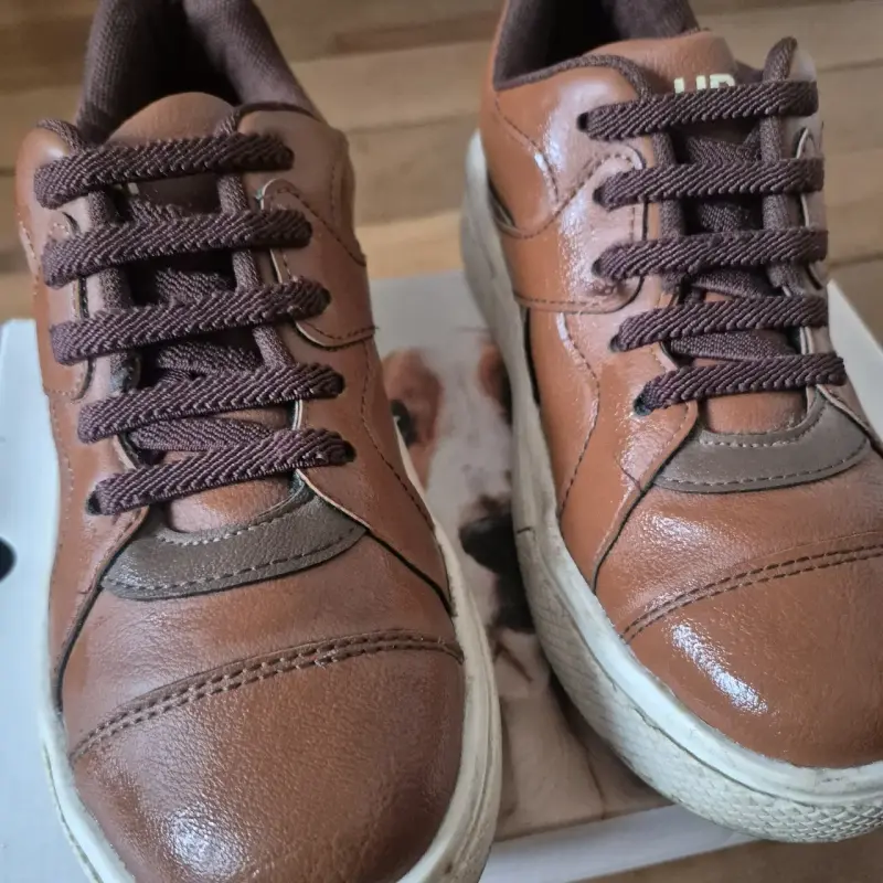 Zapatillas café para niño - 4